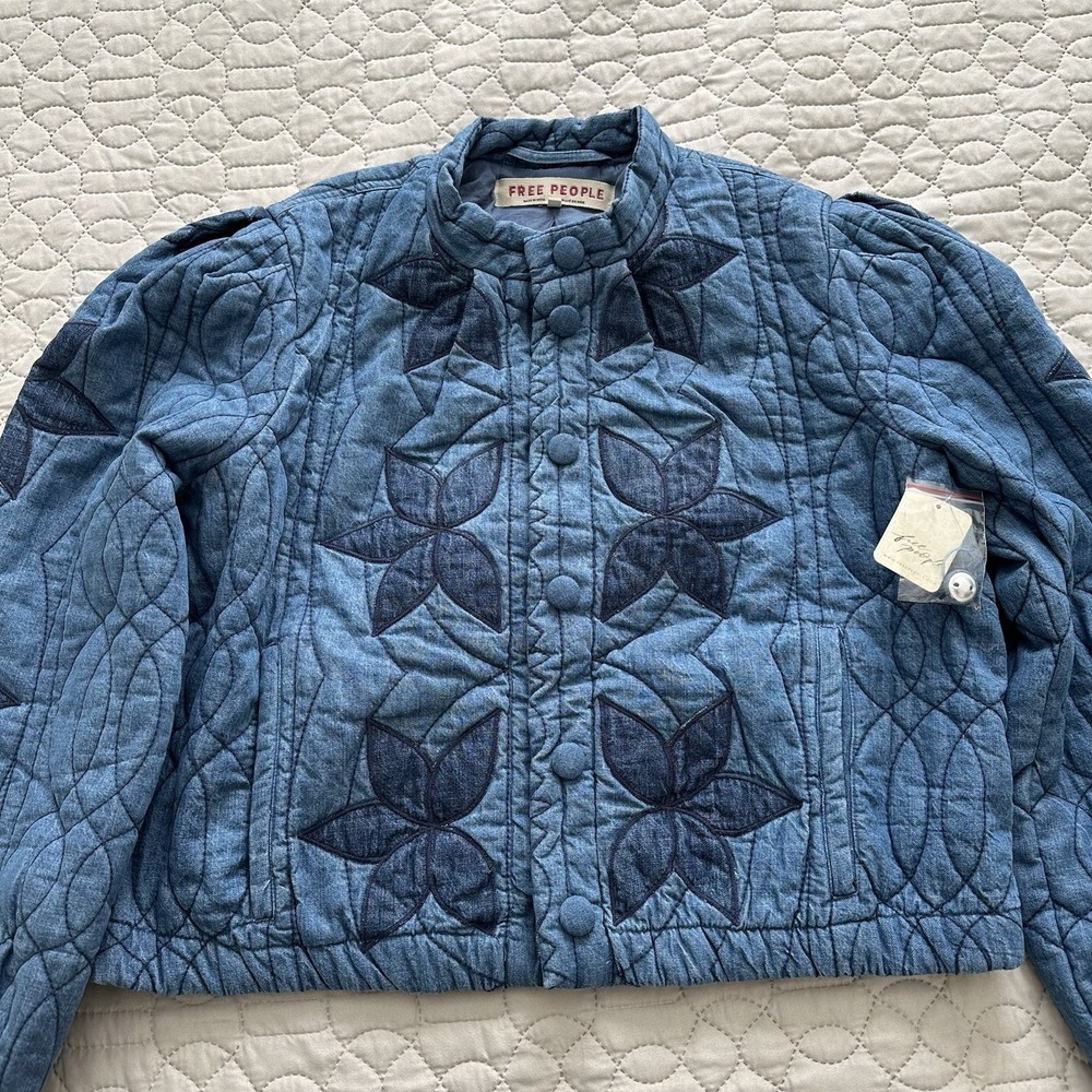 Free People Quinn Quilted Jacket Size S Crop Indigo Denim Patchwork Granny Blue - Picture 2 of 11